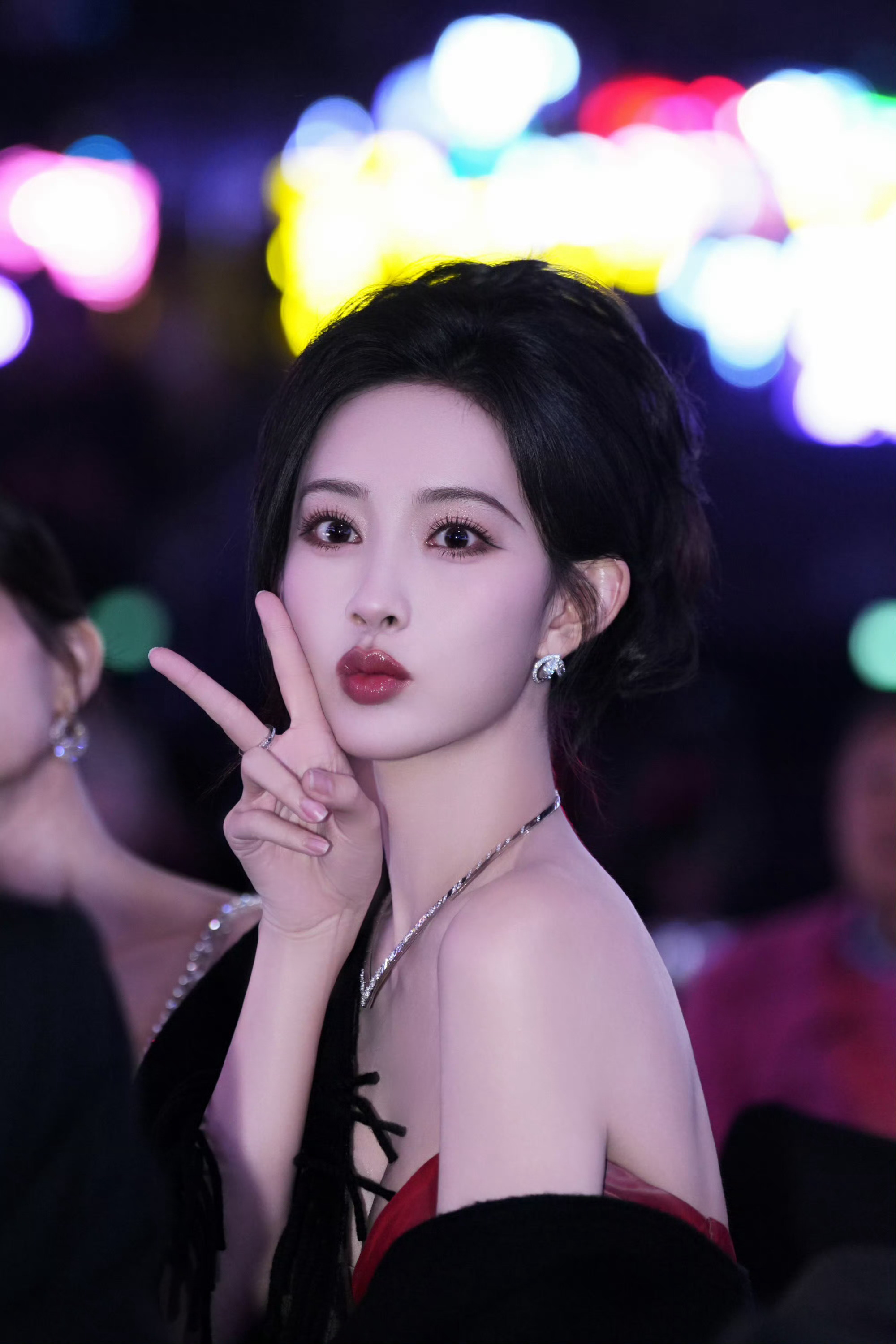 孟子义好在脸蛋过于迷人音乐也太不懂事了！居然没卡上我孟姐的点好在该女子脸蛋实在美