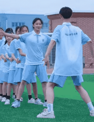 1 天呐！这样的老鹰抓小鸡我可以玩一整天不带累的！[大笑]
2 这是得有多爱吃，