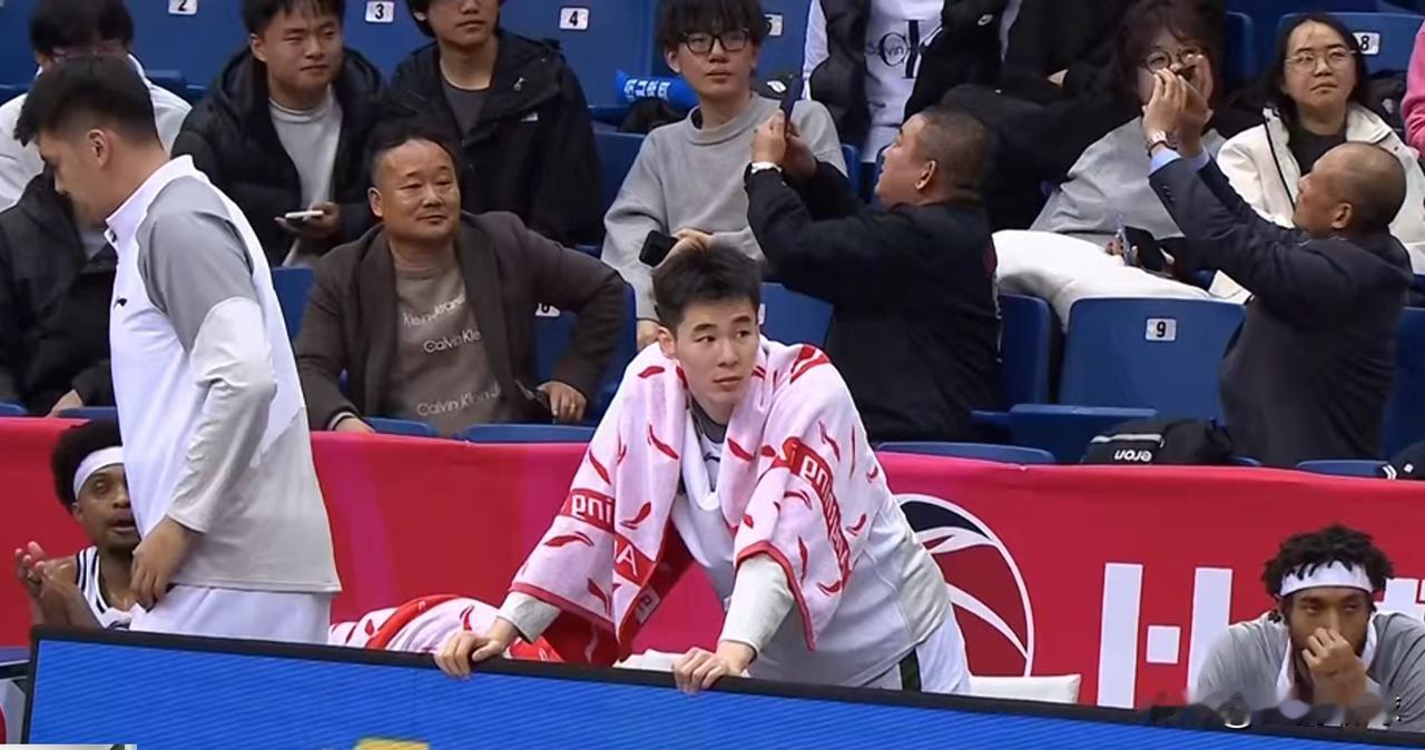 恭喜青岛崂山男篮99:88拿下南京，青岛外援韦瑟斯庞爆发全场拿下56分6篮板6助