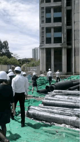 这群人是来赚“辛苦钱”的[泣不成声]