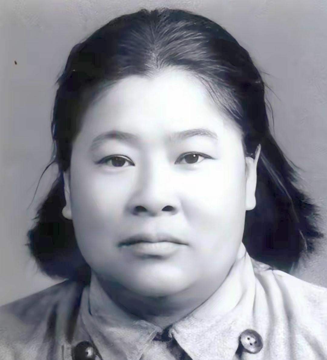 1935年，红四方面军强渡嘉陵江后挺进川北，部队带着伤员、辎重长途行军，弹药和体