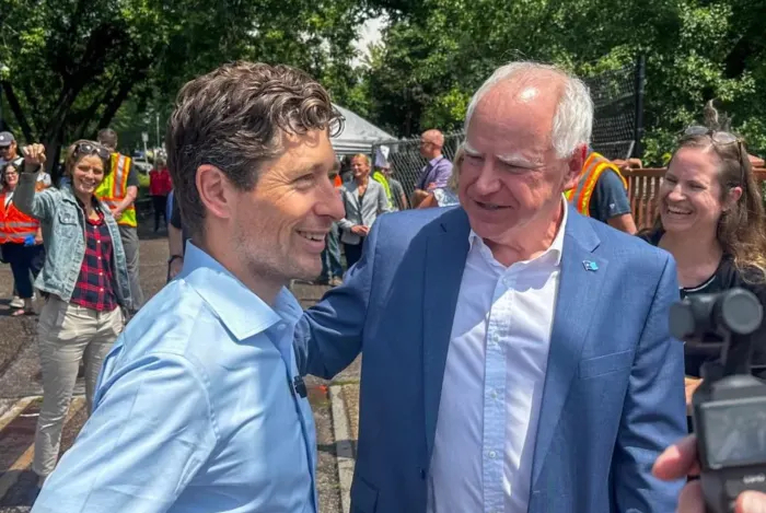 特朗普的司法部已向明尼苏达州州长提姆·沃尔兹和明尼阿波利斯市市长雅各布·弗雷发出