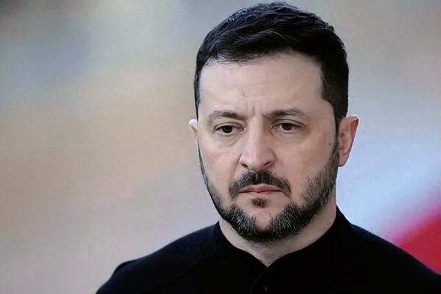 泽连斯基，这是百无禁忌了
当地时间12月18日，泽连斯基在布鲁塞尔表示，乌克兰并