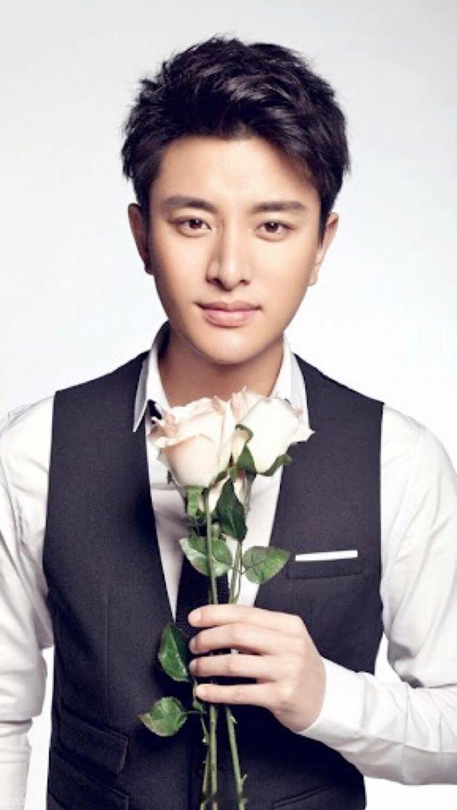 贾乃亮这届爸爸已经开始卷空气了 哇塞！贾乃亮这当爸的也太拼啦，别人“鸡娃”，他直