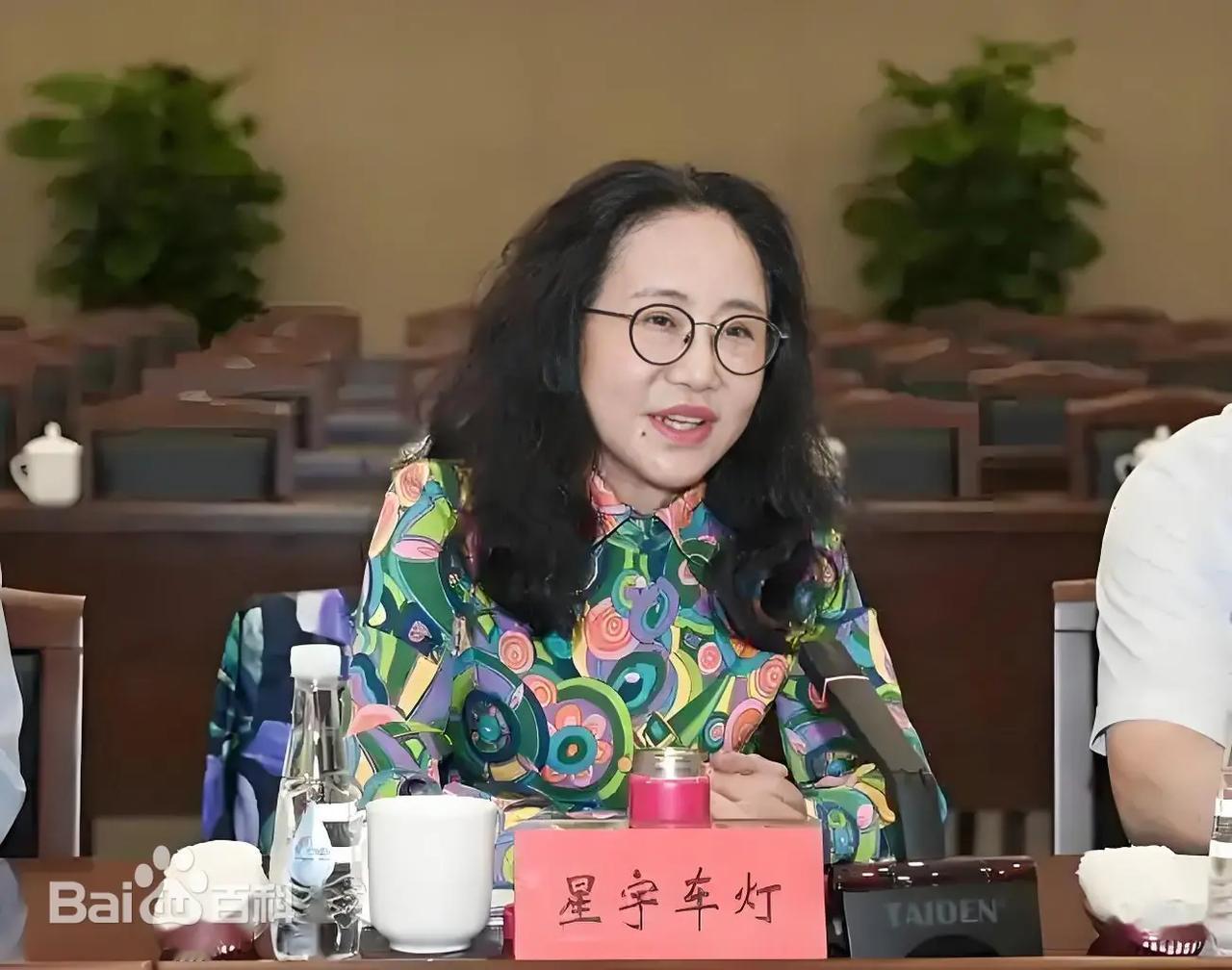 如此恶劣的行为，她不能代表江苏人民——出了事，就让人力资源总监背锅，这样的人品能