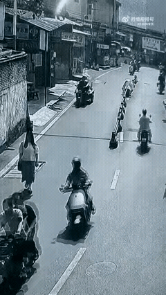 本跟“恶梦”擦肩而过，为了解一时辶气，这一右勾拳又被“恶梦”缠上了，冲动是魔鬼！