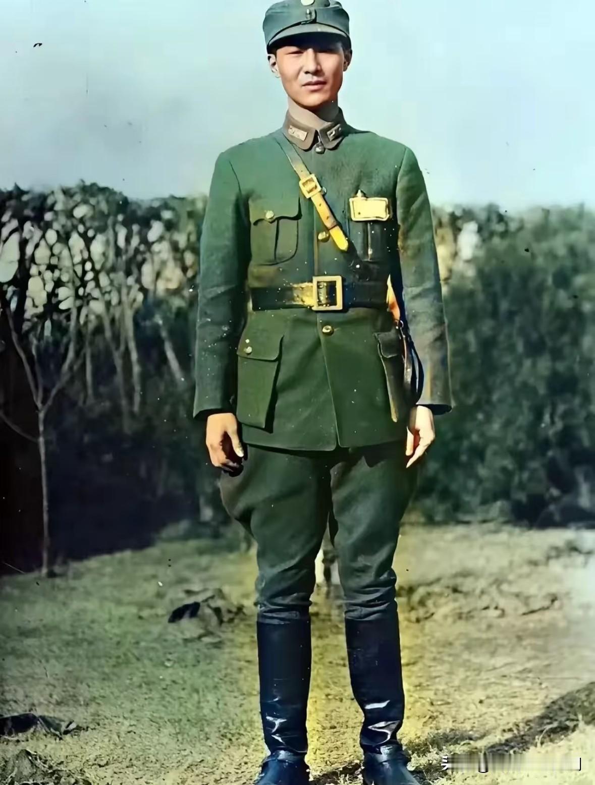 区寿年是抗日名将，年仅29岁的他担任粤军第19路军第78师师长。
淞沪抗战中，区