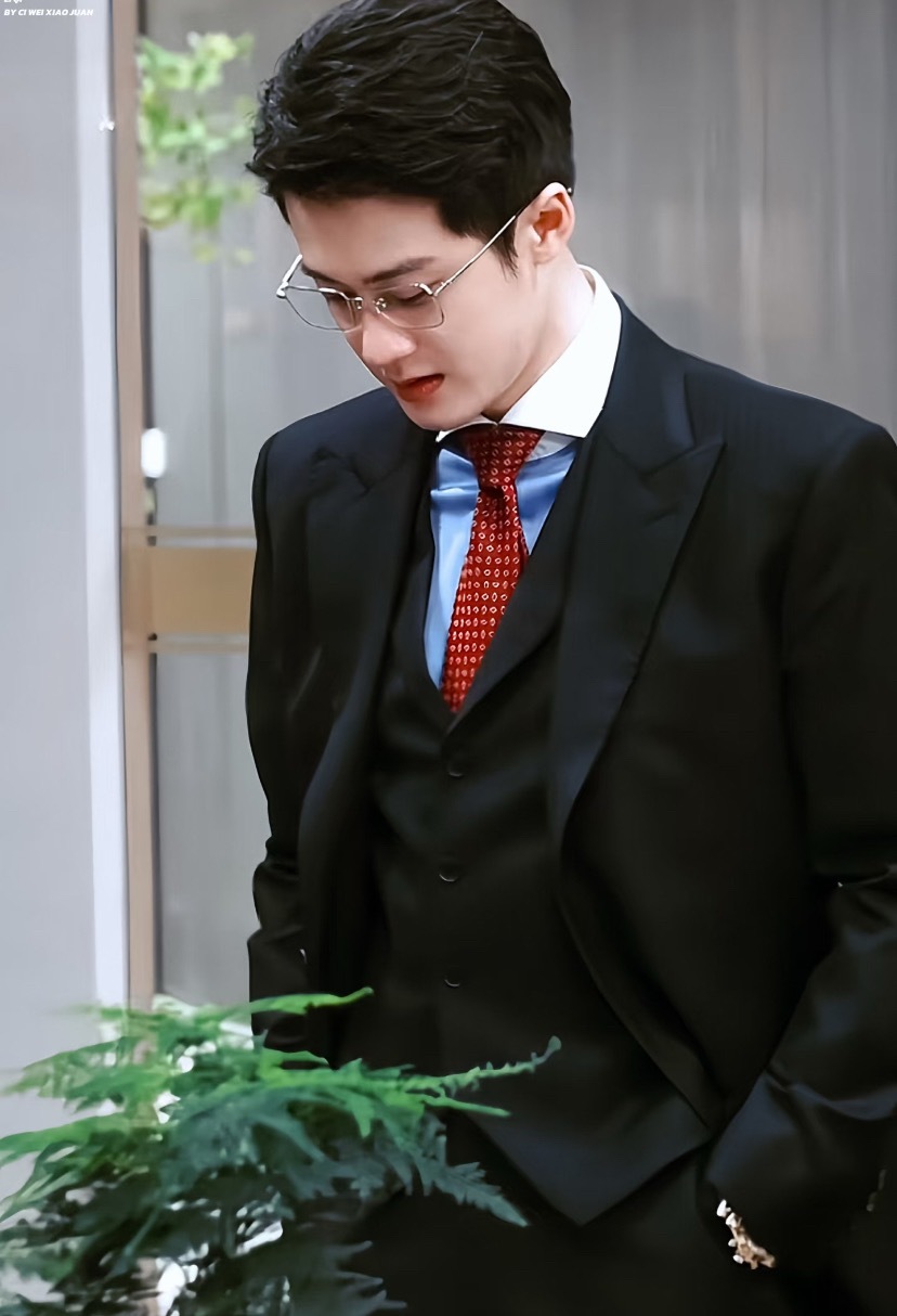 李淇李律师！你穿西装可以！！檀健次震耳欲聋  | 檀健次李淇