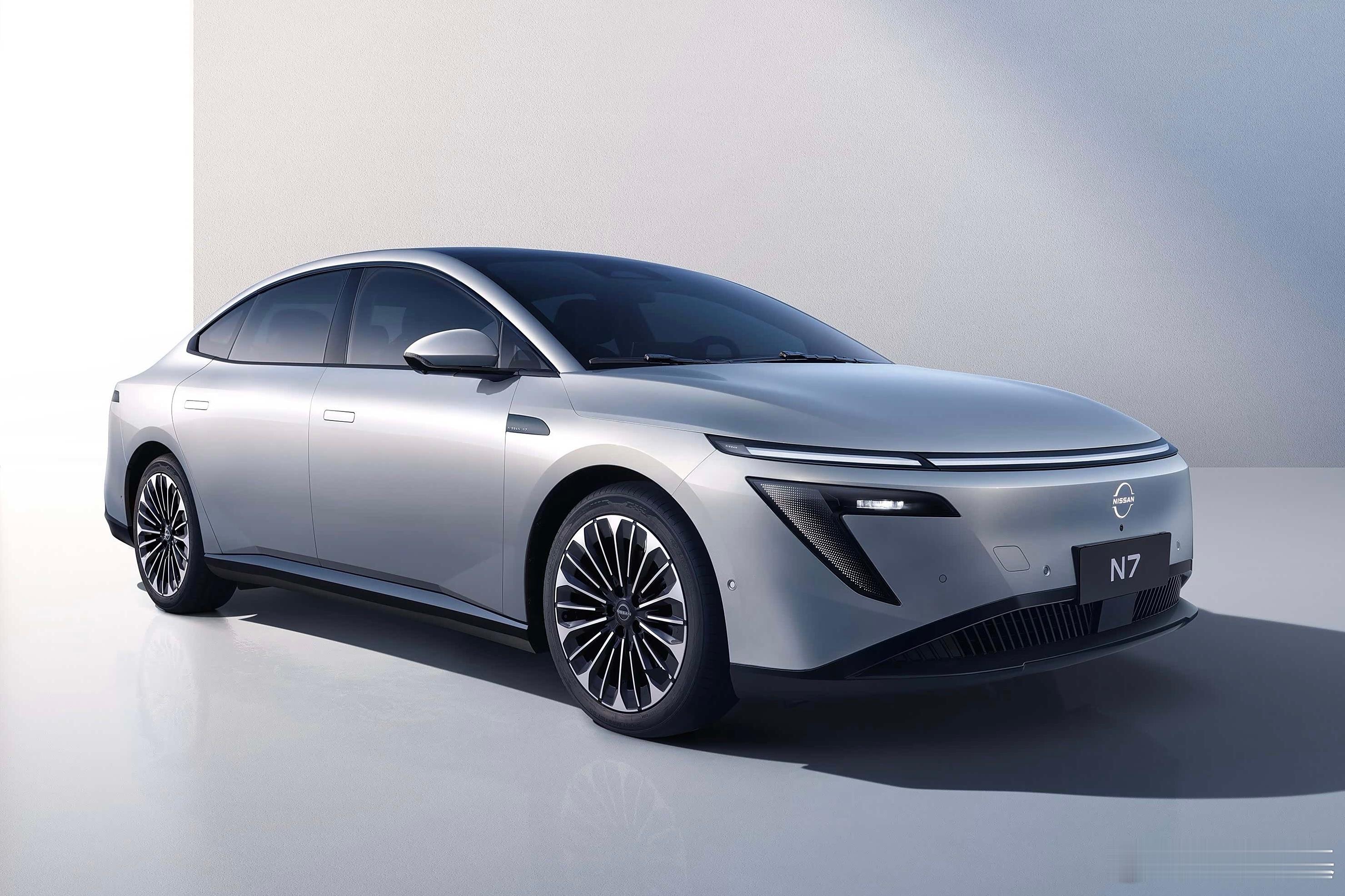 日产N7算是2025年合资品牌中的现象级新能源车了，今天又推出了青春版。没看到介