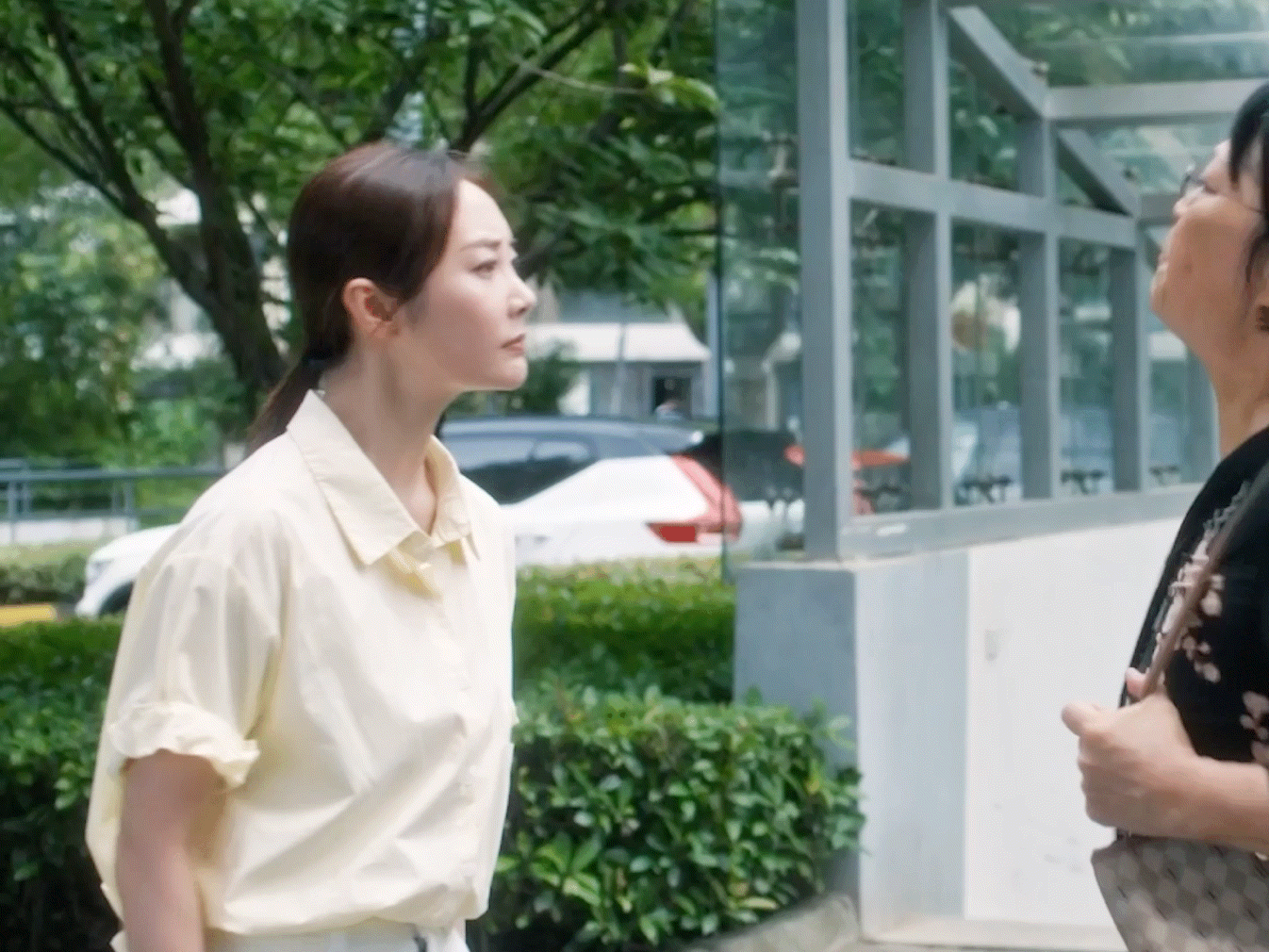 #李纯向家掌门人# 不得不说，《好团圆》这部剧真好看，李纯饰演的向中，不仅演技在