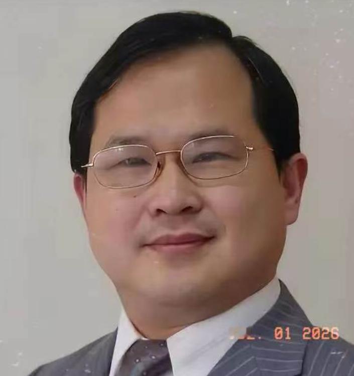 “中美关系恶化的责任不在美国，中国应该看看自己的问题！”这句话出自中国教授胡伟之