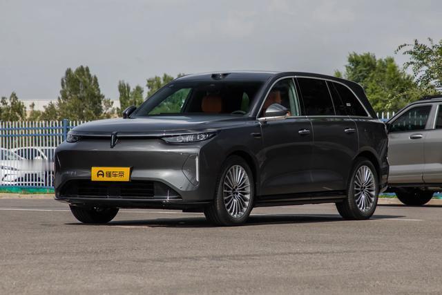 8月14日，魏牌旗下全新中大型SUV——魏牌V8X正式上市，售价区间为23.98