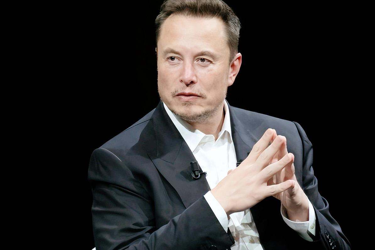 马斯克耍大了！前脚喊着要AI复刻微软的“巨硬”项目说停就停，后脚特斯拉立马扛起新