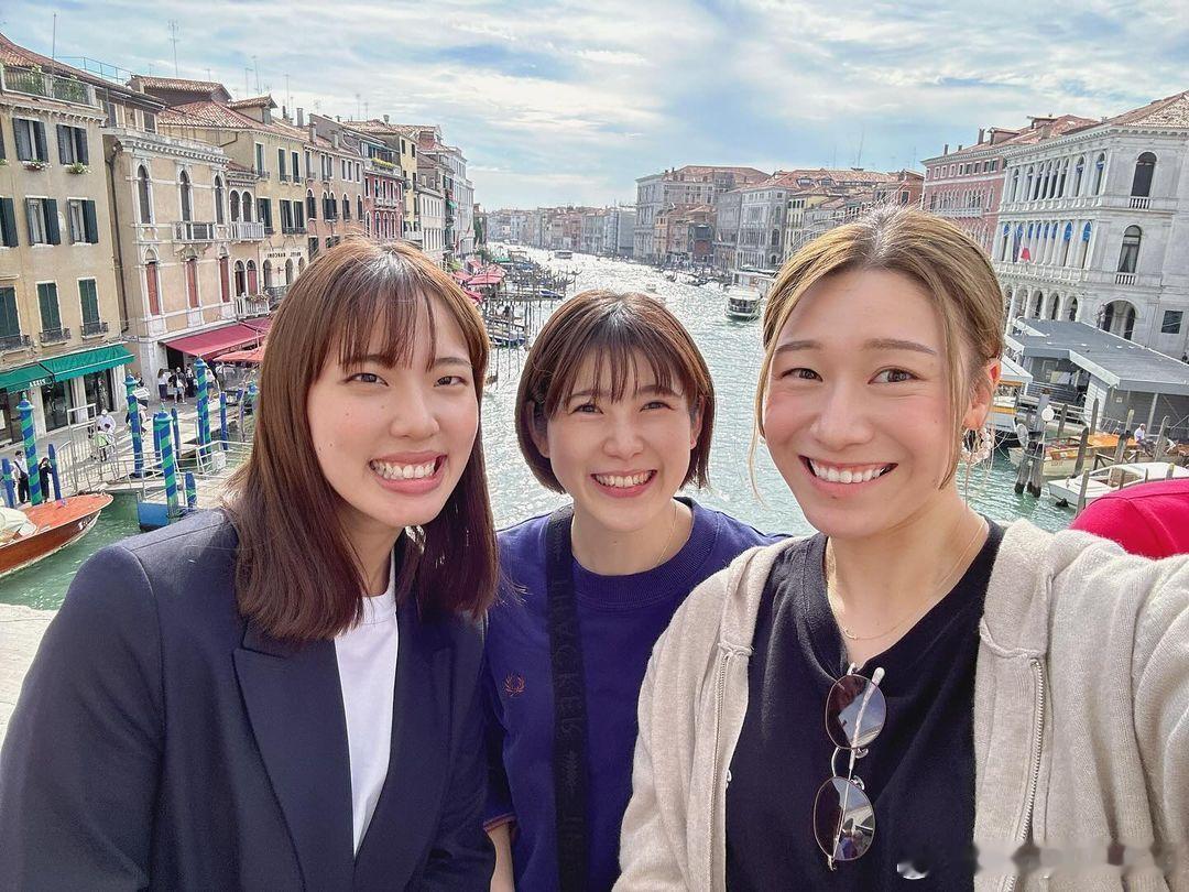 📸日本🇯🇵女排意甲留洋三姐妹#女排[超话]# ​​​