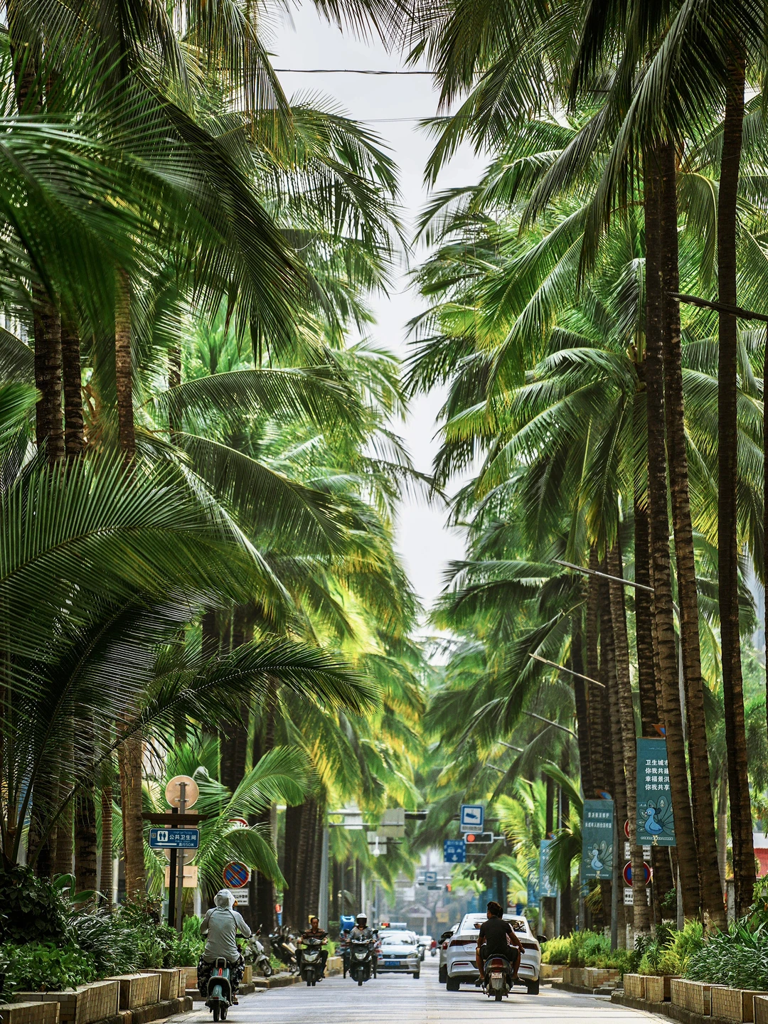 “推荐10个适合五一反向旅游的冷门小城吧！”