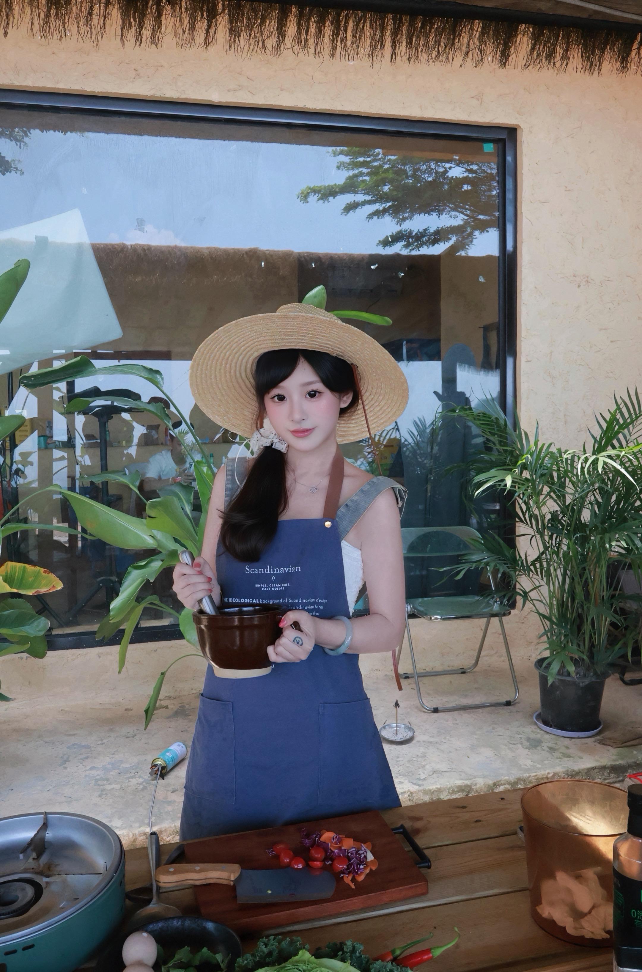 好久不见 我现在学会做饭了你愿意躺在菜板上吗