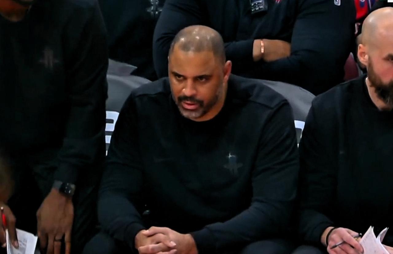 谢泼德一顿操作把乌度卡气出表情包，火箭主场对阵凯尔特人，第一节谢泼德替补登场5分