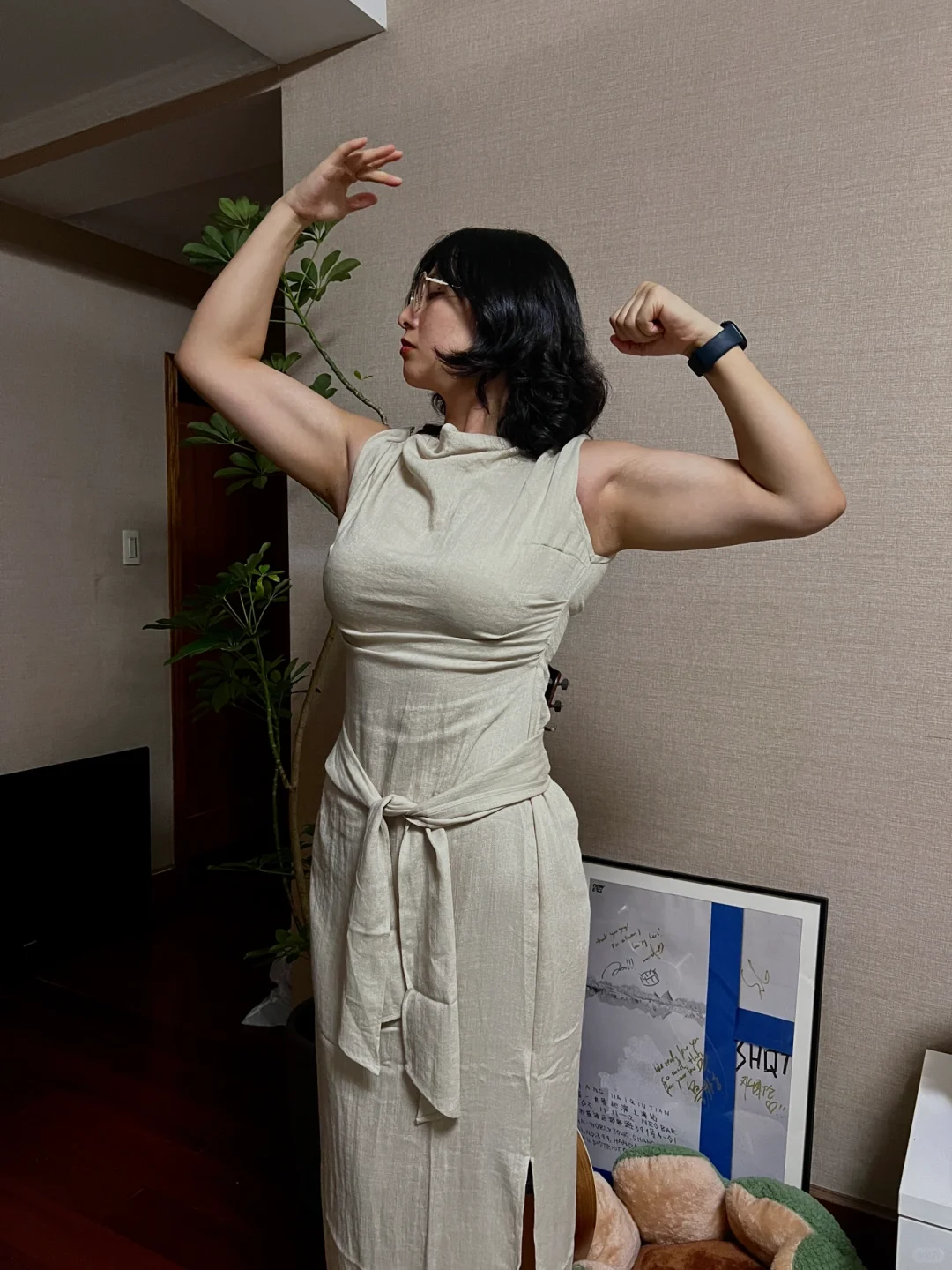 古希腊女神，没点肌肉怎么拯救苍生