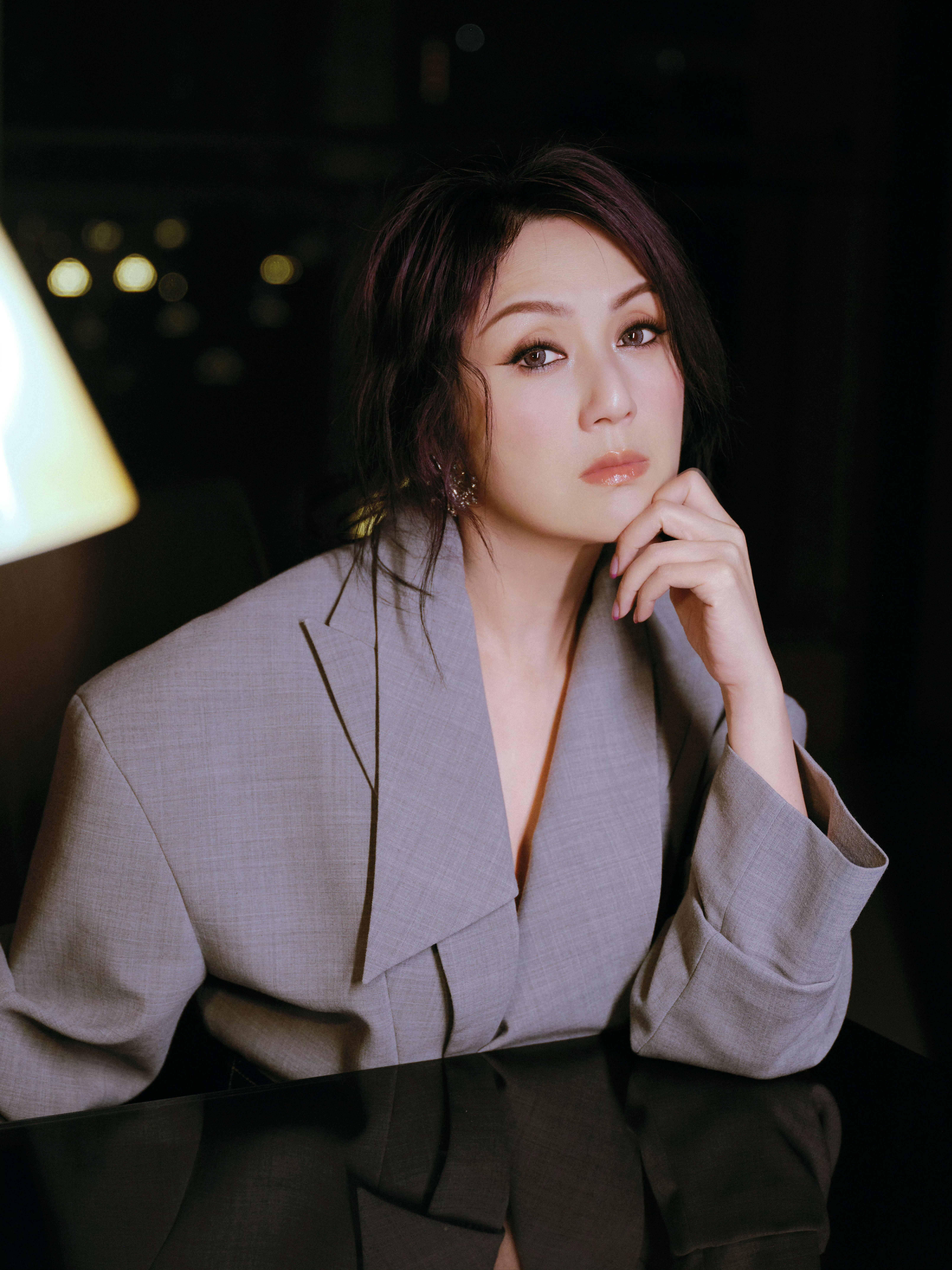 杨千嬅如果爱忘了送给自己杨千嬅如果爱忘了救命！杨千嬅的粤语改编太绝了！《如果爱忘