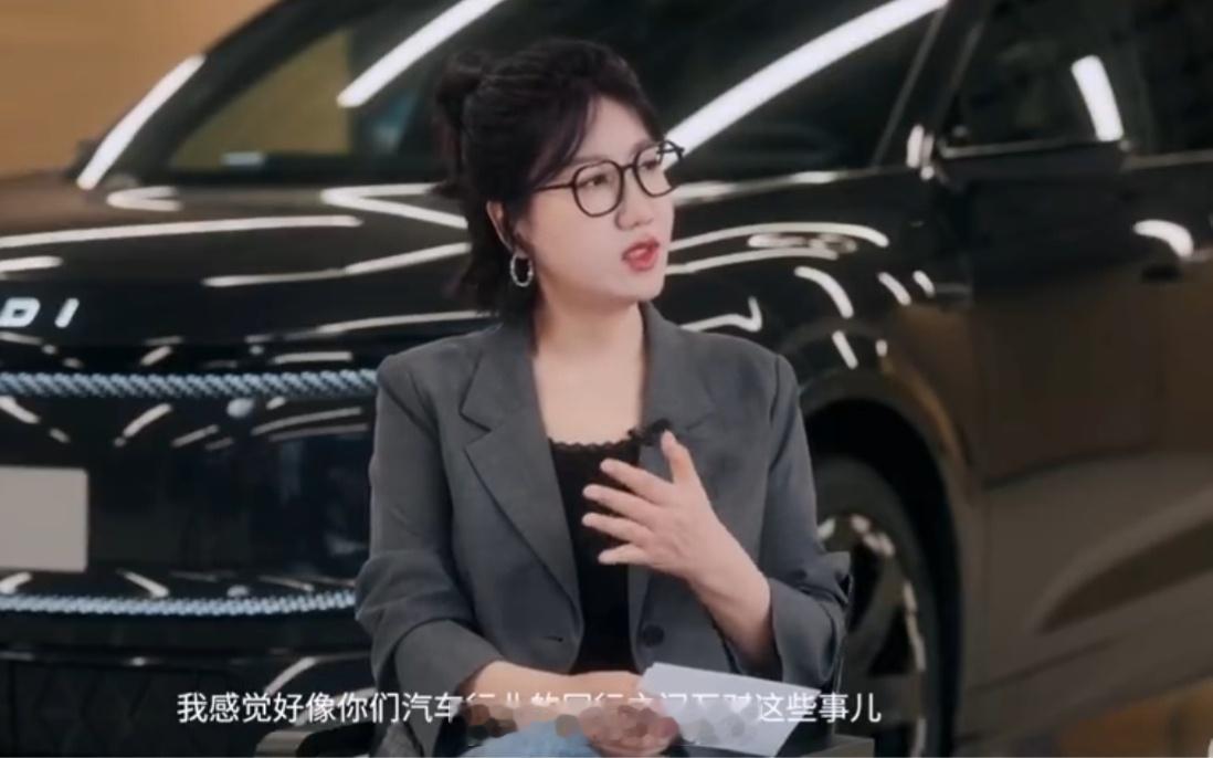 这些年看传统大厂出电车，心态有点复杂——一边觉得底蕴在那儿差不了，一边又怕它们端