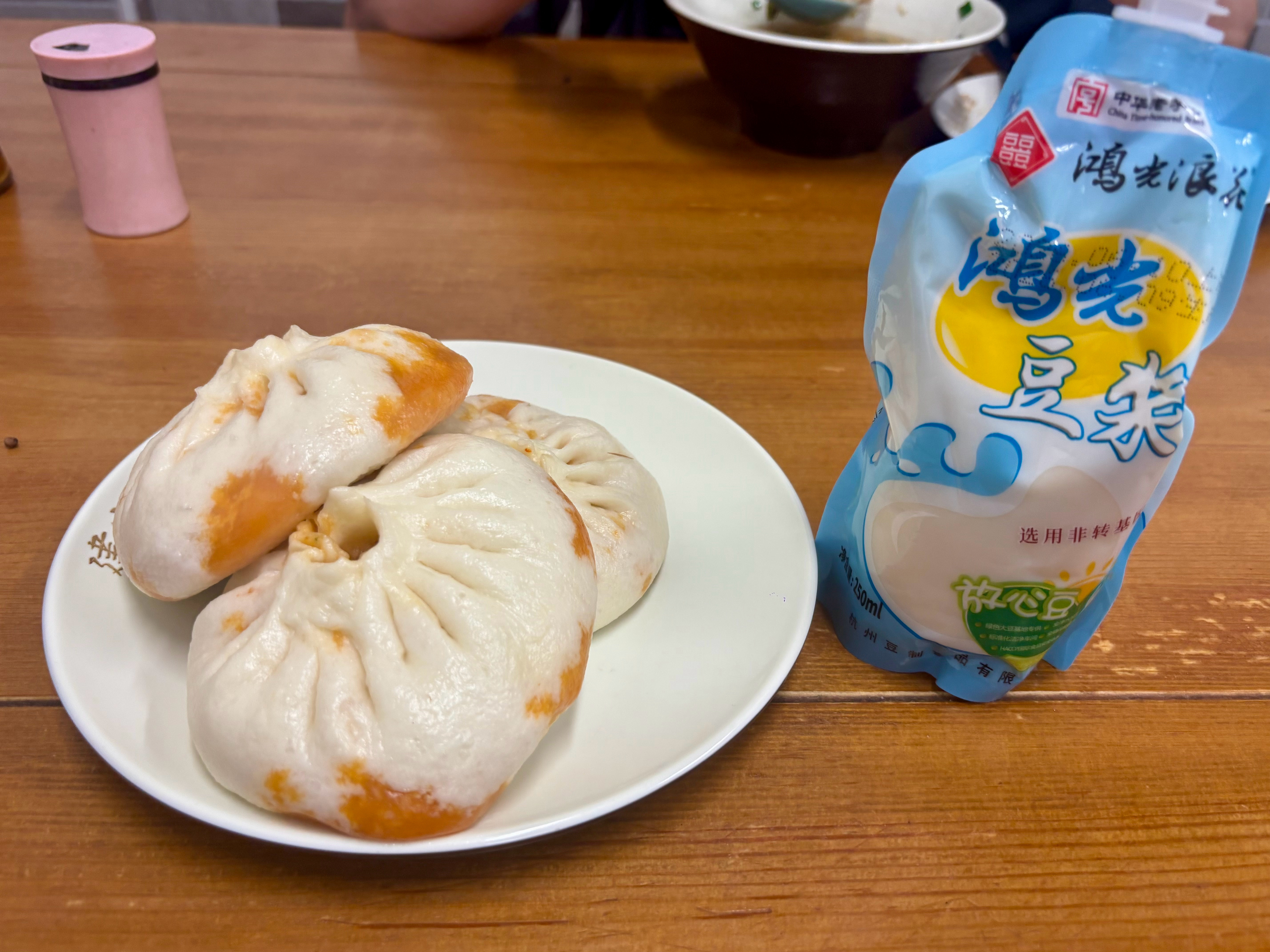 在上海，15—30块钱一般能吃到什么。（图九忽略，朋友请的） 