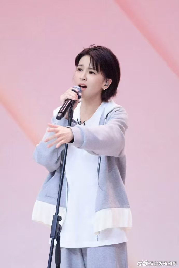 曾沛慈不看乘风不行哦乘风2026暖心队长曾沛慈上线，乘风现场带领组员齐心协力拉票