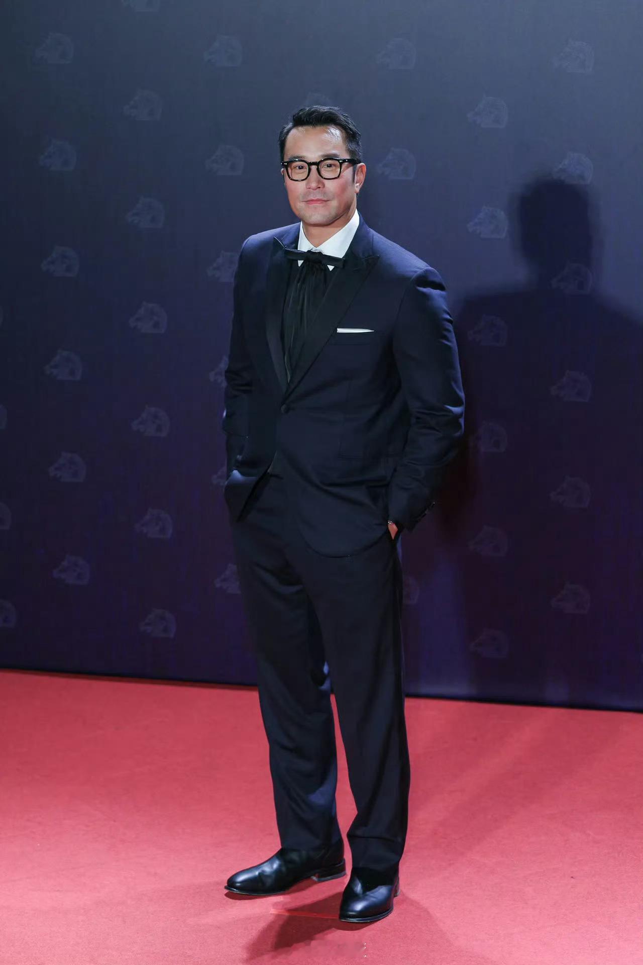 张孝全和刘若英在内地的奖运似乎更好些：张孝全：平遥影帝「深度安静」刘若英：百花影