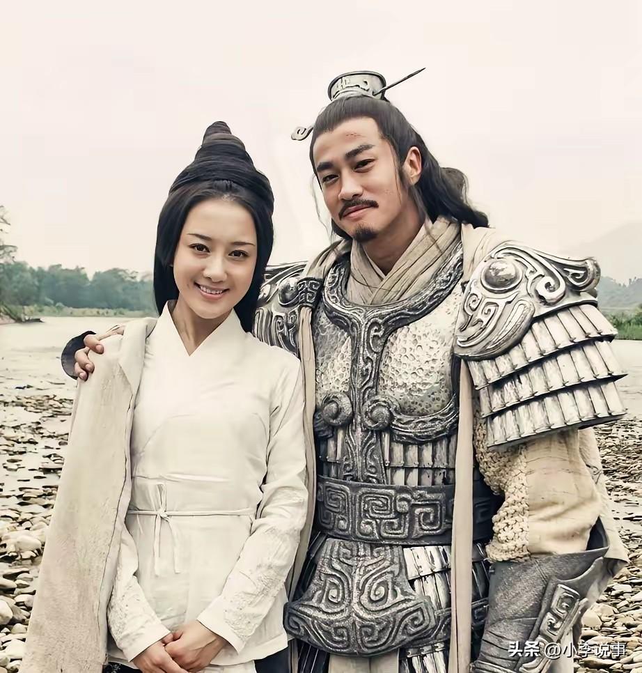 好好一个古装虞姬女神，
这辈子被毁得也太可惜了？
当年李依晓扮虞姬有多惊艳。
气