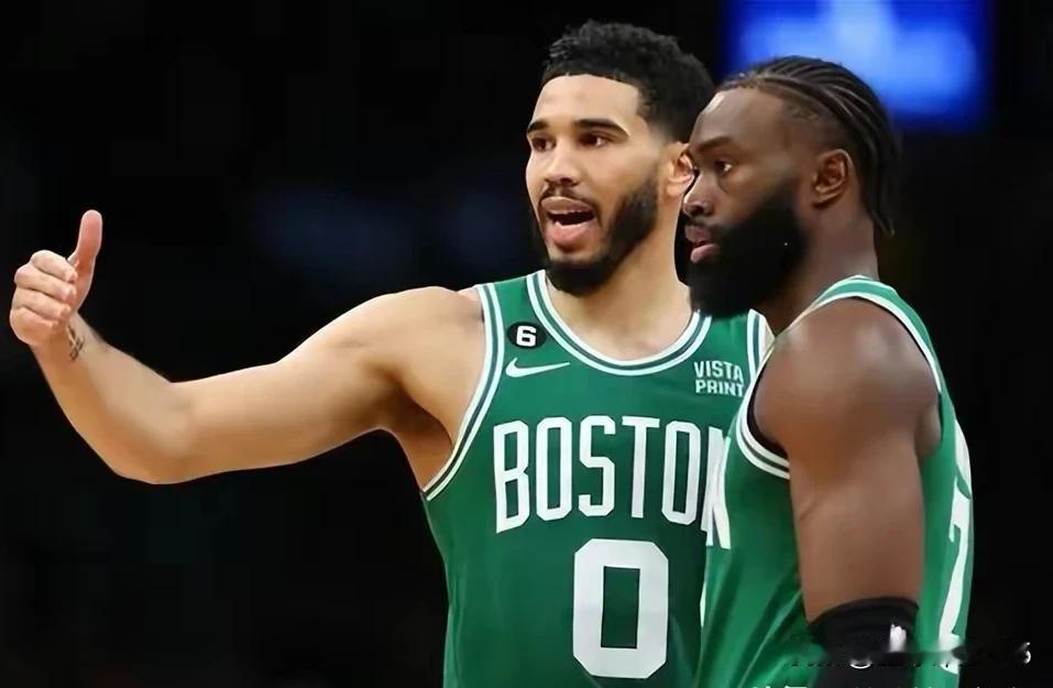 凯尔特人战绩48胜14负，高居全联盟第一，但却无法夺冠。
打不了高端局的凯尔特人