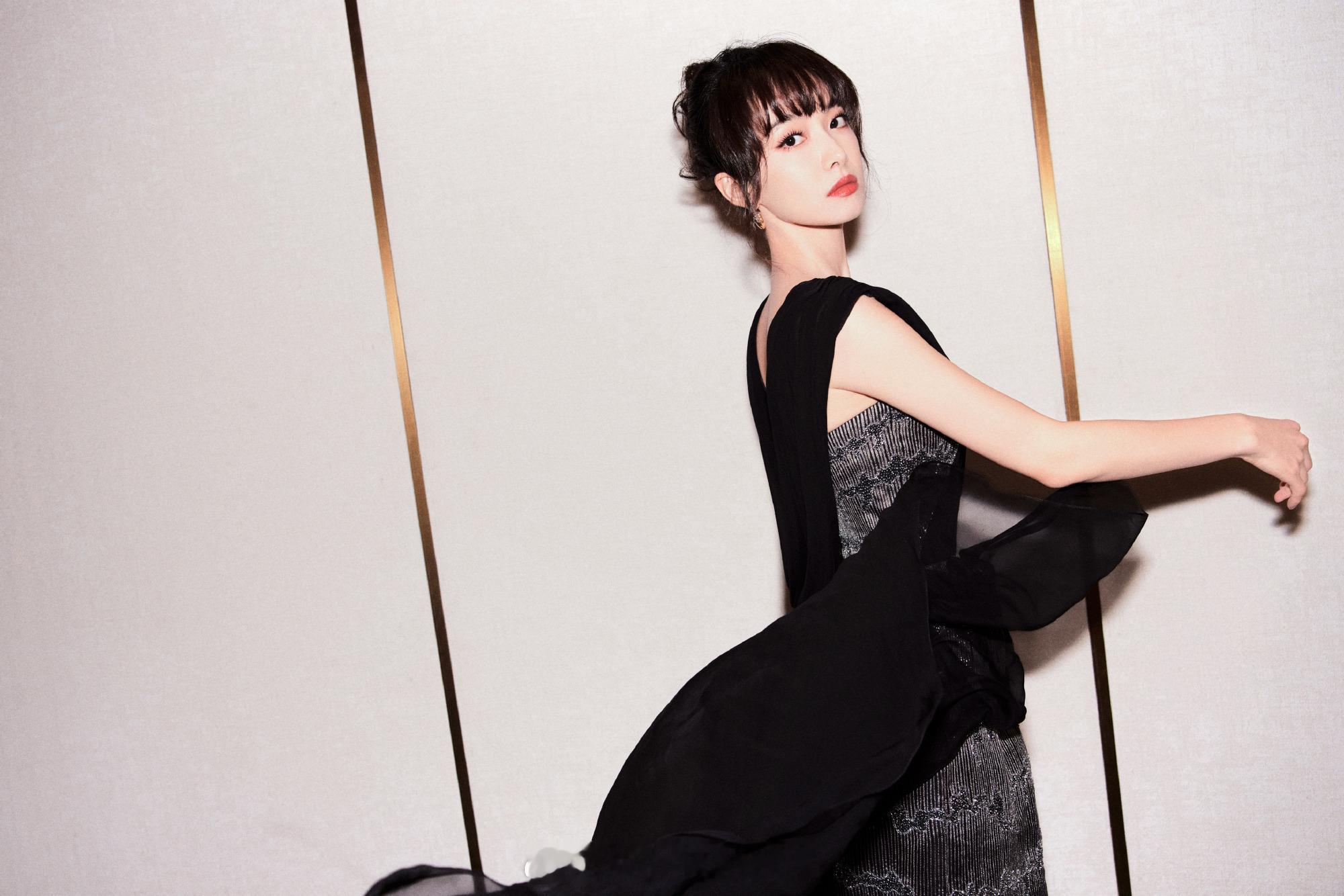 宋茜水墨长裙大片 