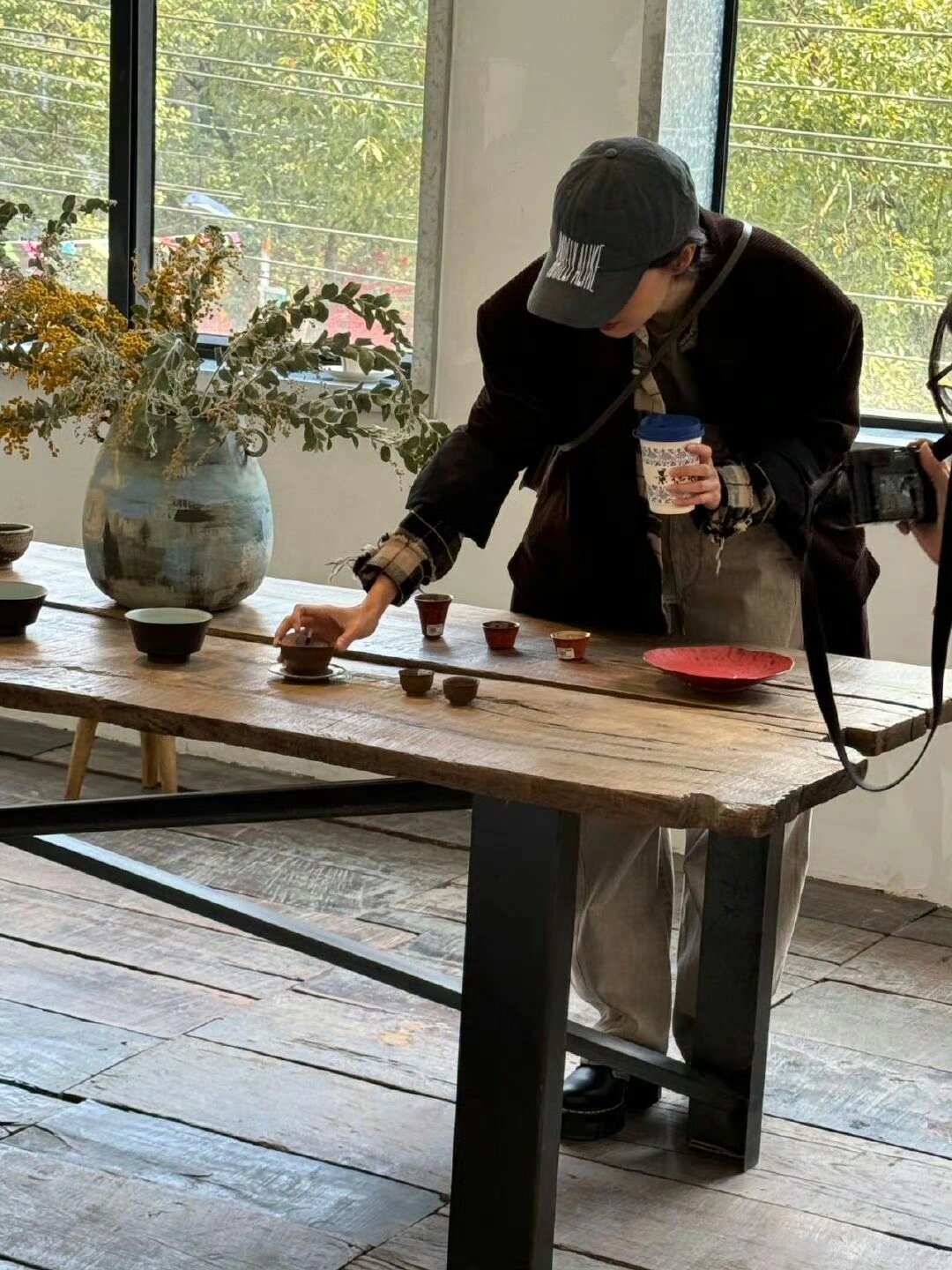 斐斐出门在外冷脸时的样子让人很难想象是个这么会撒娇的小女孩 ​​​