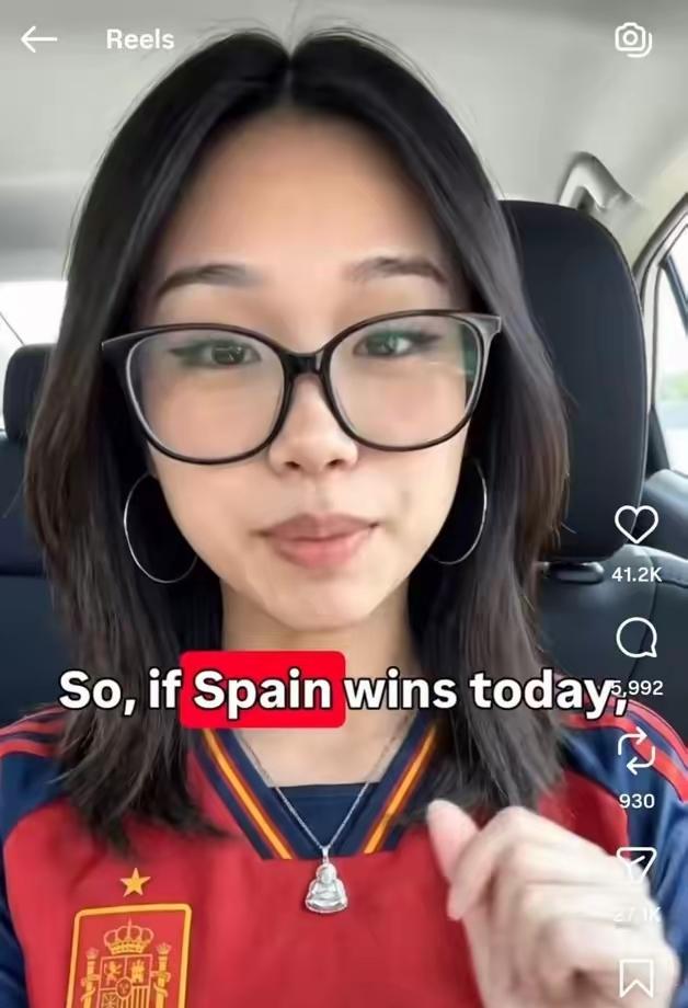 美国加州一名19岁的越南裔女网红放话：如果西班牙战胜法国，点赞最高评论提出的任何
