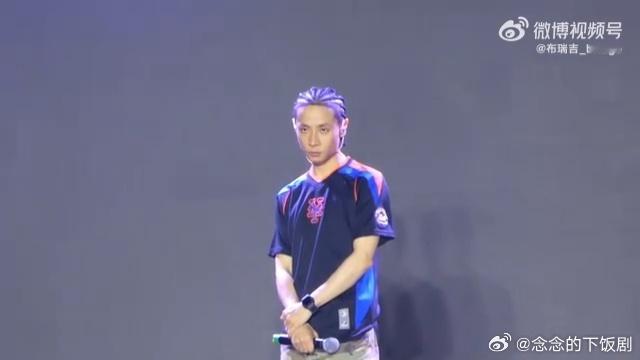 布瑞吉祖师爷来了新说唱2025布瑞吉这次是真急眼了，进场走路连TizzyT都夸有