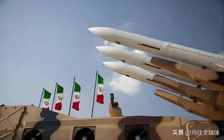 彻底中计！救2人烧掉几十年情报网，美军F-15E坠毁伊朗，血亏到骨子里
 
美军