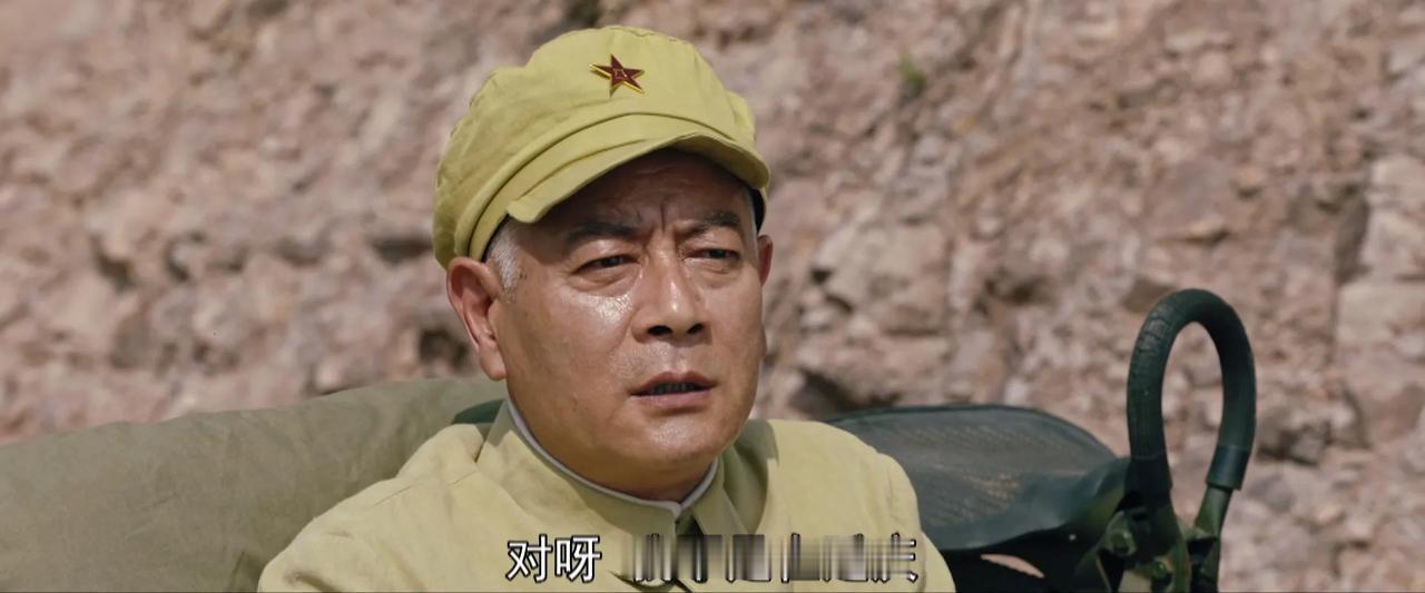 追《梦中的那片海》，没被帅气逼人的肖春生打动，反倒被年迈的肖父打动了。

肖父生