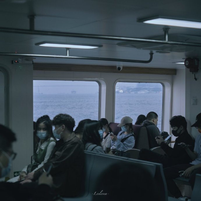 “如果你一直这么脆弱敏感，会非常辛苦。现实不会搞垮你，但你自己会，你知道吗？”丨