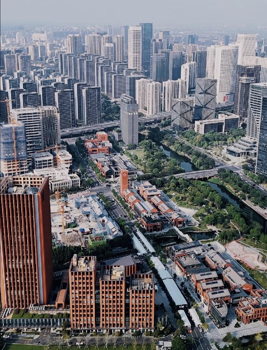 老百姓要提前做准备：南京、杭州出现三大民生新现象，正在蔓延，需深思
 
南京、杭