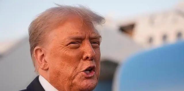 特朗普又开始放狠话了。这次的戏码是：中国必须立刻确定他访华的具体时间，敬酒不吃吃