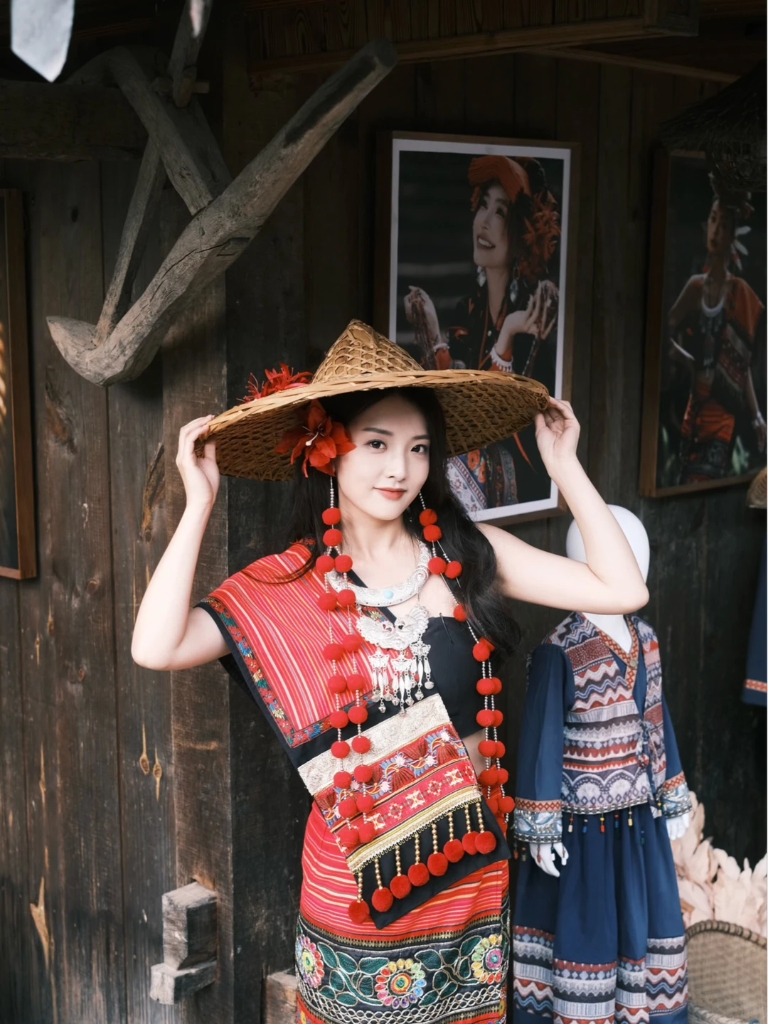 姐妹们，哪套衣服更好看呀？