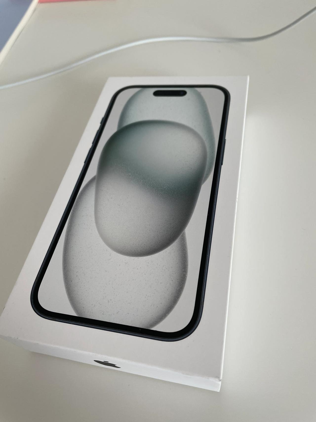 折腾了半天，还是iPhone 15更受欢迎[捂脸]，你要说这个机器好在哪里，个人