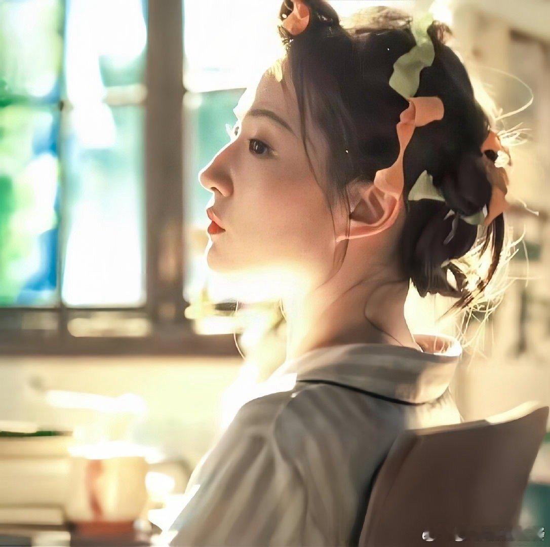 #刘亦菲的消费观#低调不张扬，勤俭节约，神仙姐姐的消费观太棒了，人生在世，刘亦菲