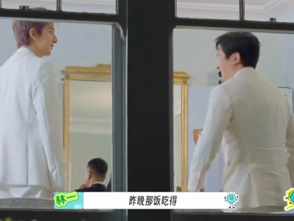 林一烧退了林一烧退了用嗓子换的林一：“我烧退了。”又傻又可爱呢哈哈哈哈哈谁敢听林