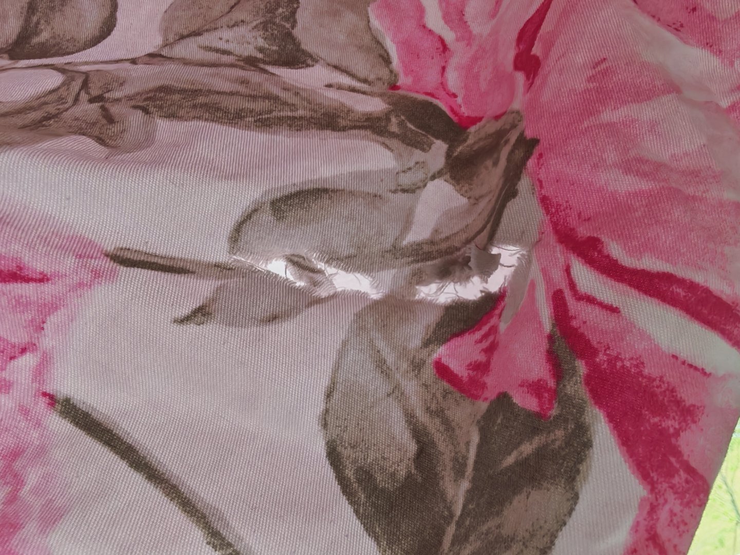 看花姥姥愤怒地桨我暴打一顿。虽然看花是她自己抱上床的。 