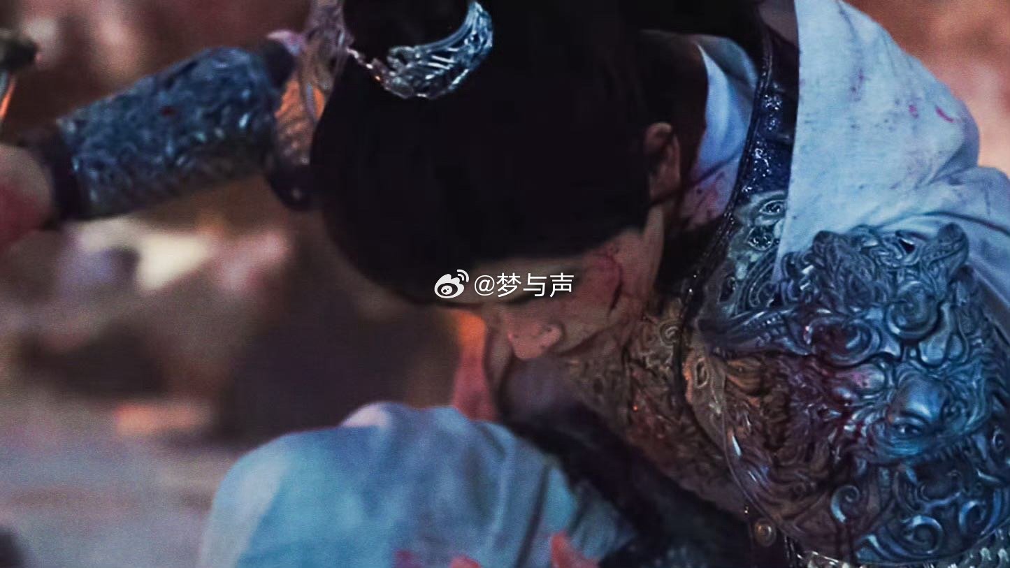 陈飞宇终于会用脸了陈飞宇不用原谅现偶了 看《白日提灯》之前，对陈飞宇的古装没什么