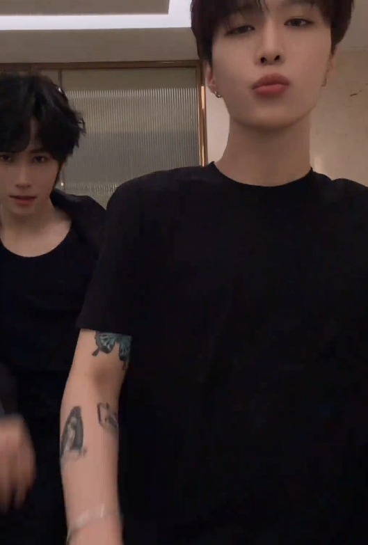 张真源范丞丞共创抖舞范丞丞张真源乖小孩  范丞丞张真源乖小孩，张真源范丞丞共创抖