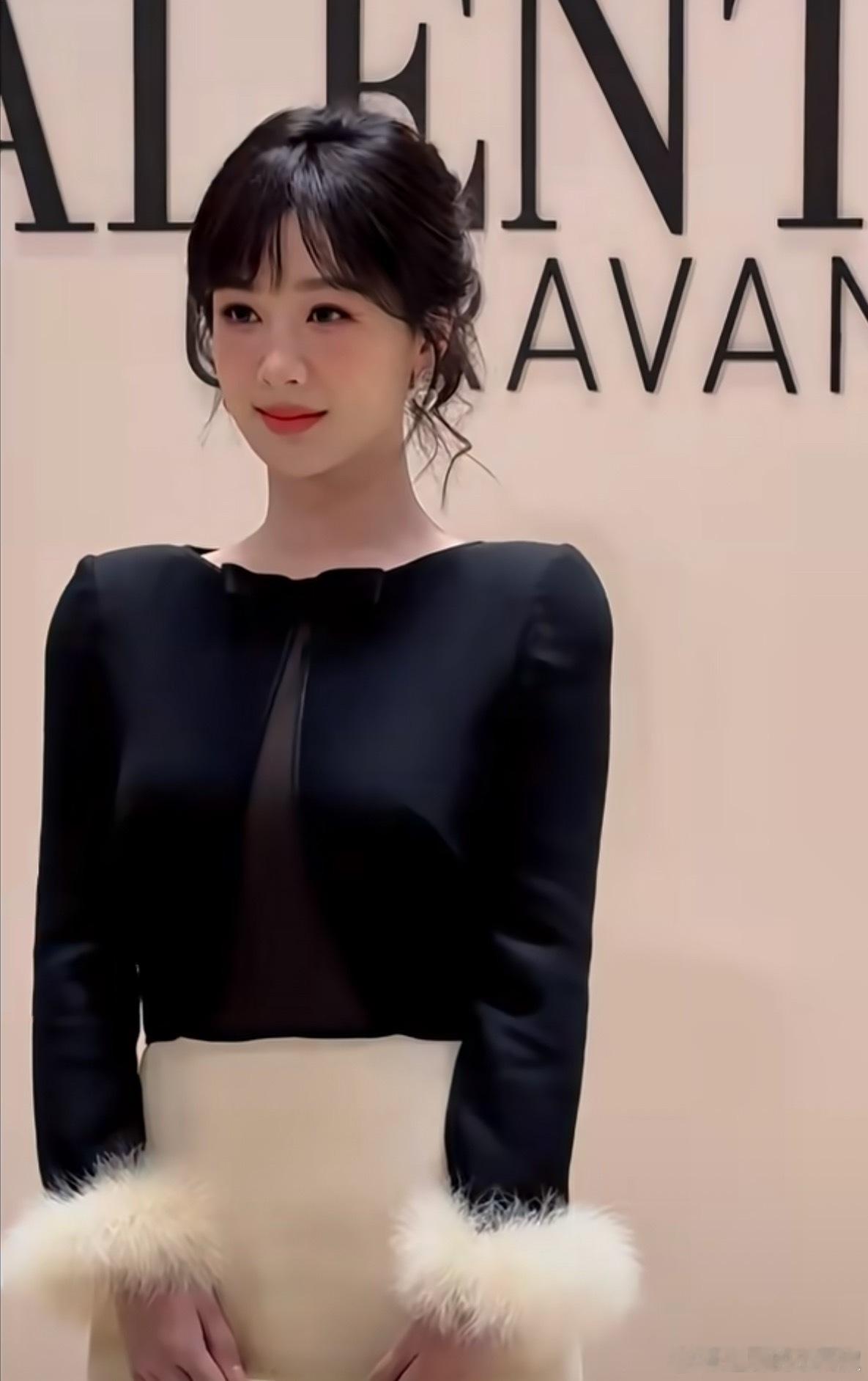 🍉杨紫暂定1.16出席华伦天奴上海活动，可以期待造型了 