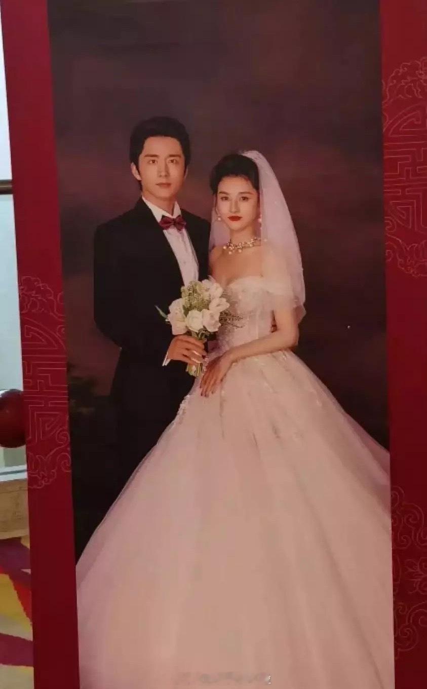 正午最近的两部剧，《淬火年代》的结婚照vs《樱桃琥珀》的结婚照年代剧和青春年代剧