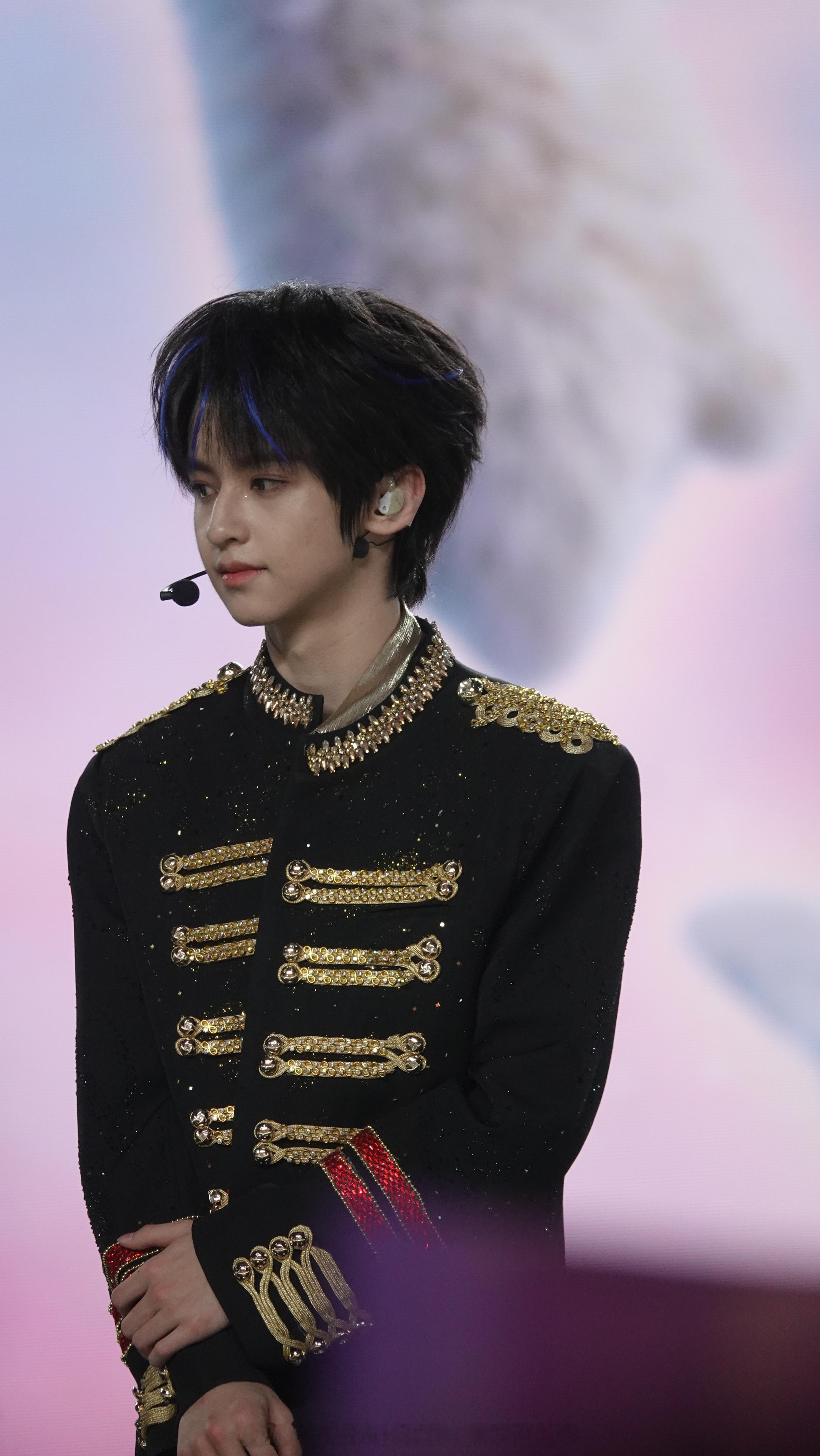 杨涵博今日舞台饭拍生图 Cr logo 