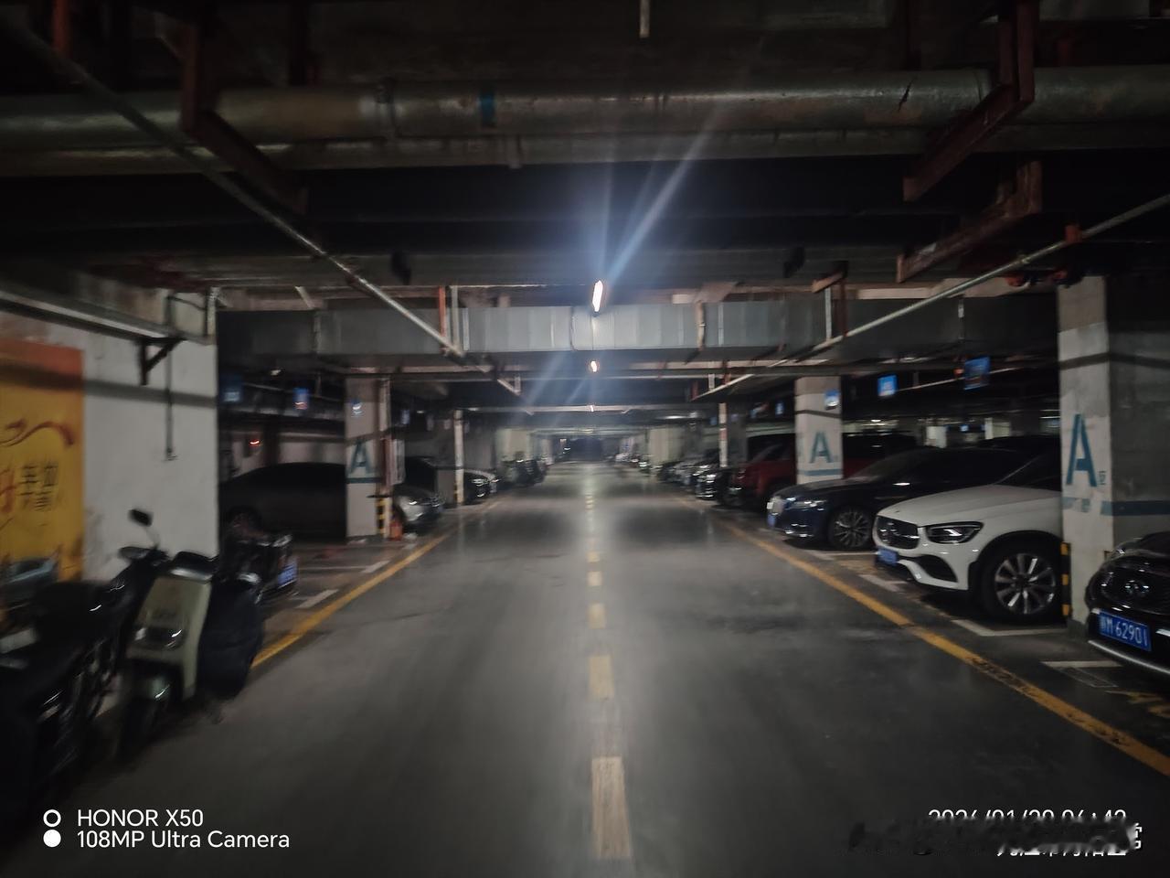 晒图笔记大赛1月30日小区地下车库晨练