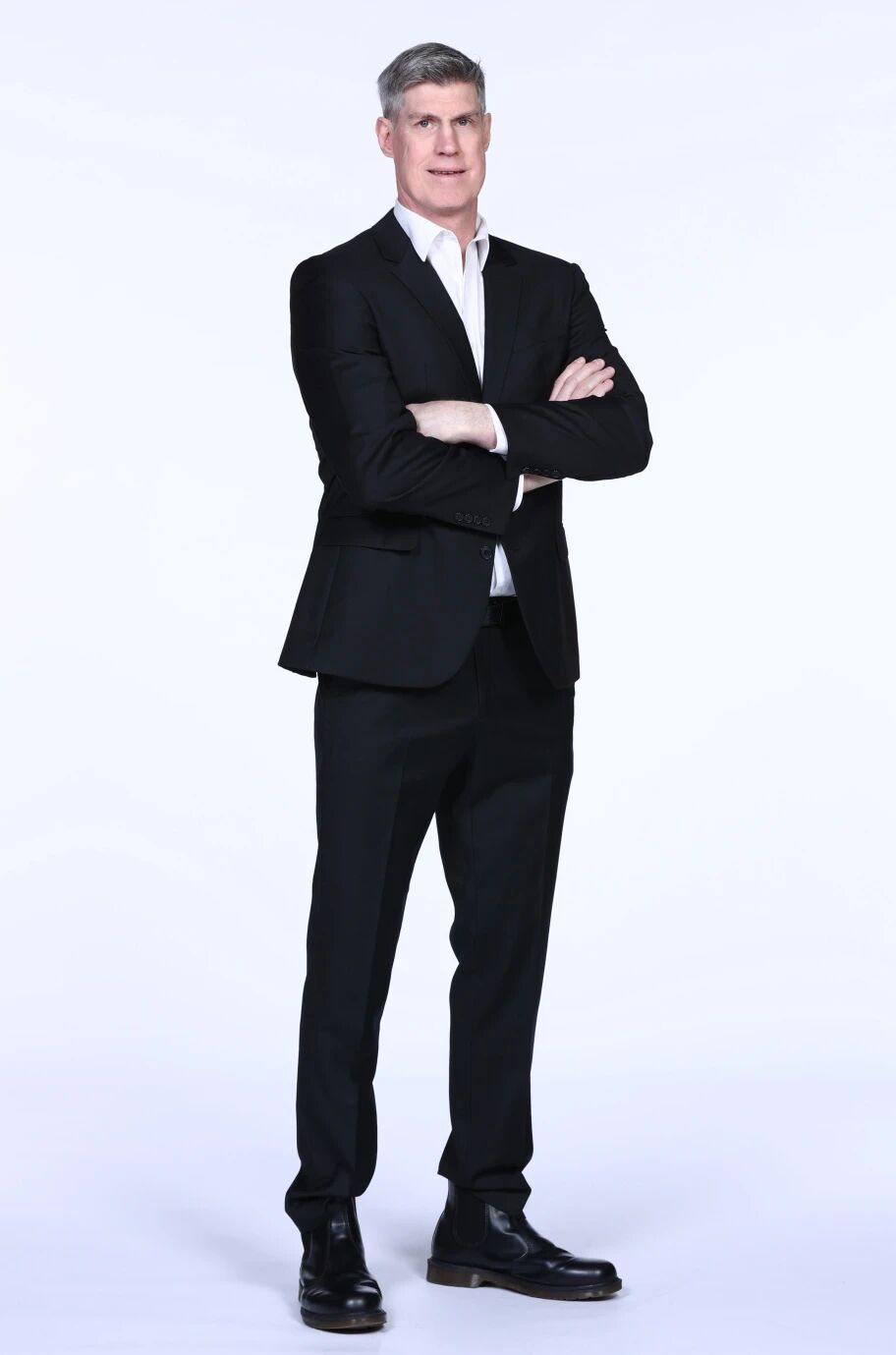 深圳男篮换帅，前澳大利亚男篮主教练凯利担任主教练，郑永刚指导改任助教、顾全担任球